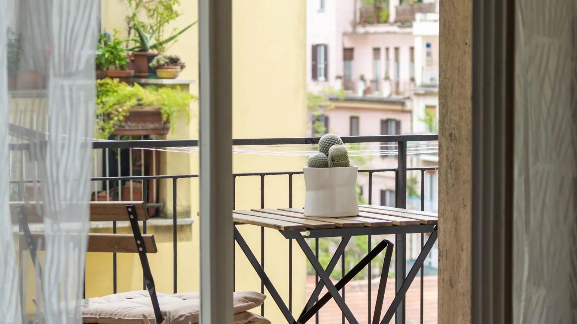 Roma Centro * * * * *- S.Croce In Gerusalemme Loft Apartment Rome