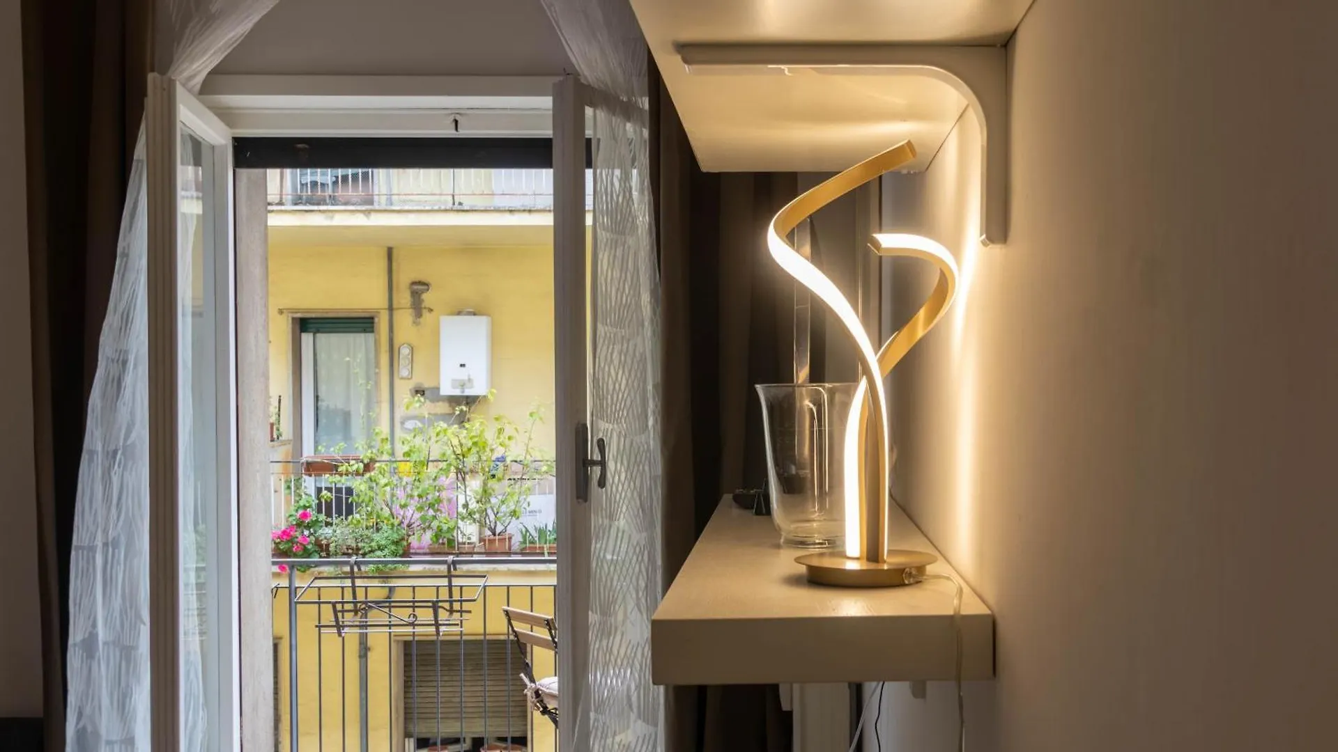 Roma Centro * * * * *- S.Croce In Gerusalemme Loft Apartment Italy