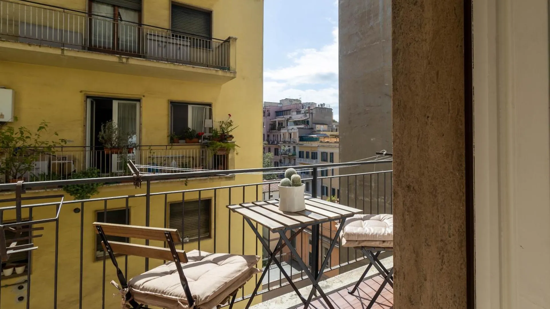 Roma Centro * * * * *- S.Croce In Gerusalemme Loft Apartman